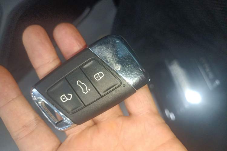 Used Volkswagen Magotan 2023 2 Million Units Limited Edition 330TSI DSG Leading Version Vehicle Key