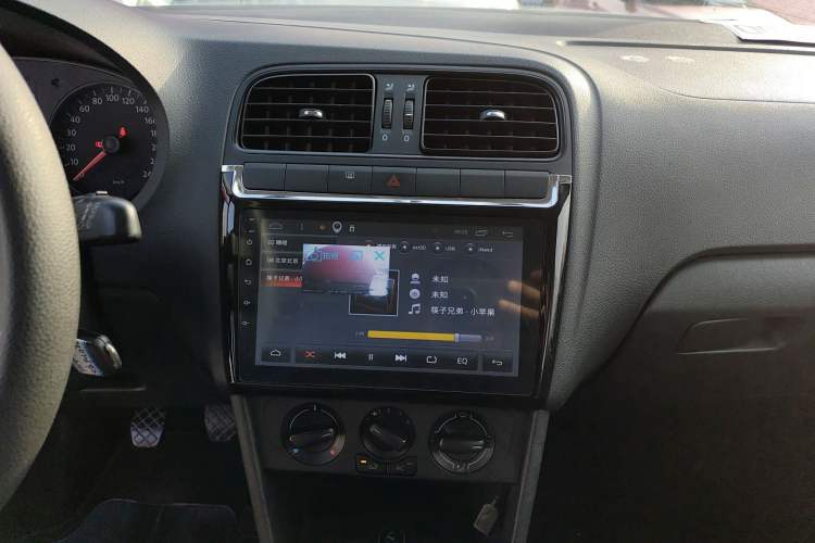 Used Volkswagen Polo 2013 1.4L Manual Fashion Edition
