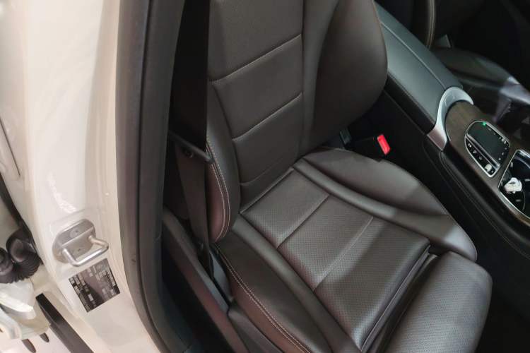 Used Mercedes-Benz GLC 2022 GLC 260 L 4MATIC Dynamic Edition Right Front Seat