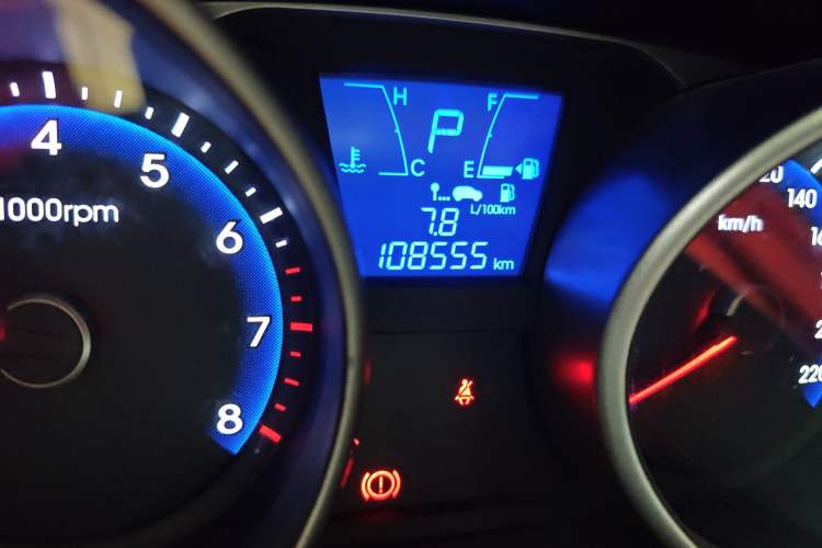 Used Hyundai ix35 2015 2.0L Automatic 2WD Comfort Edition China IV Standard Odometer Close Up