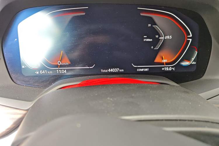 Used BMW X5 2022 Restyled xDrive 40Li M Sport Package Odometer Close Up