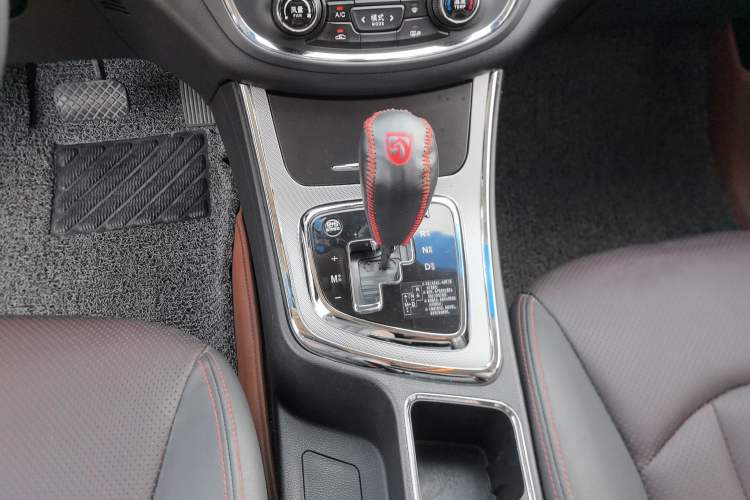 Used Baojun 560 2016 1.8L iAMT Luxury Model
