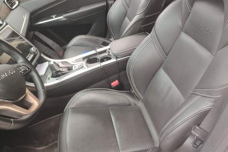 Used Lynk & Co 01 2017 2.0T Two-Wheel Drive Pro Edition Left Front Seat