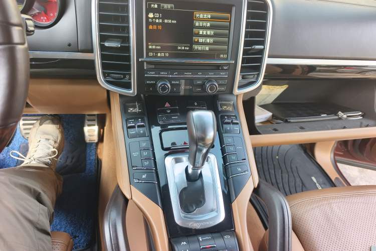 Used Porsche Cayenne 2011 Cayenne 3.0T Audio And AC Panel