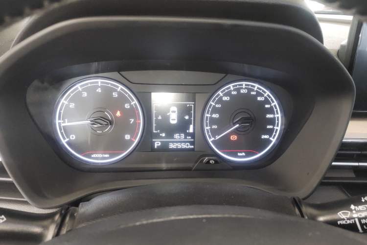 Used Geely Auto Vision X3 2021 PRO 1.5L CVT Deluxe Model
