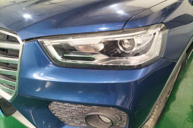 Used Haval H6 Coupe 2017 Red-Label 2.0T Automatic Two-Wheel Drive Urban Model