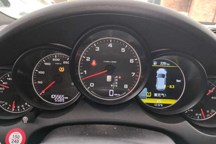 Used Porsche Cayenne 2014 Cayenne Platinum Edition 3.0T