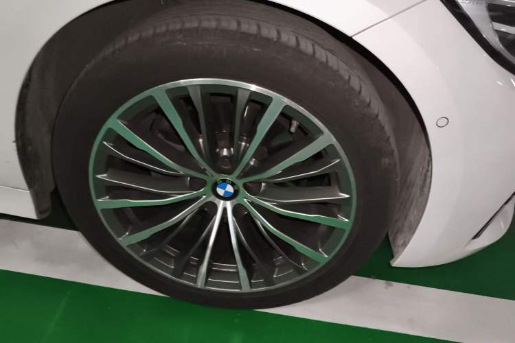 Used BMW 3 Series 2020 325Li First Edition Right Front Wheel Hub