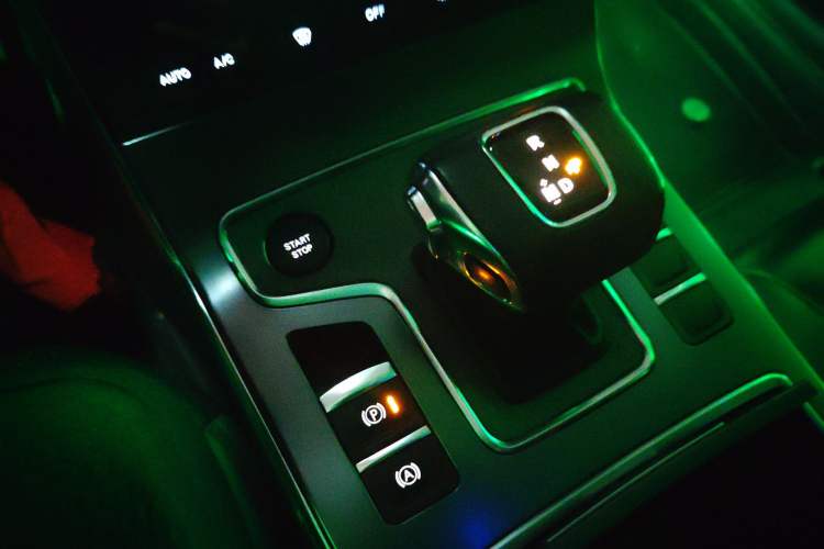 Used Hongqi H5 2022 Classic Model Facelift 1.8T Automatic Smart Connect Flagship Edition