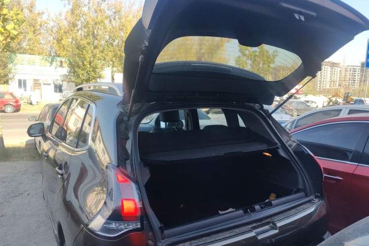 Used Peugeot 3008 2018 2.0L Automatic Classic Edition
