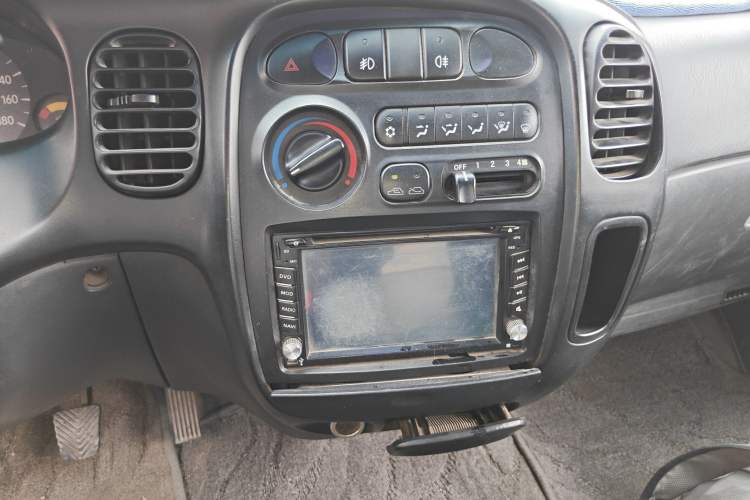 Used JAC Group Refine 2015 2.0L Shuttle Gasoline Long-Wheelbase Comfort Version HFC4GA3-3D
