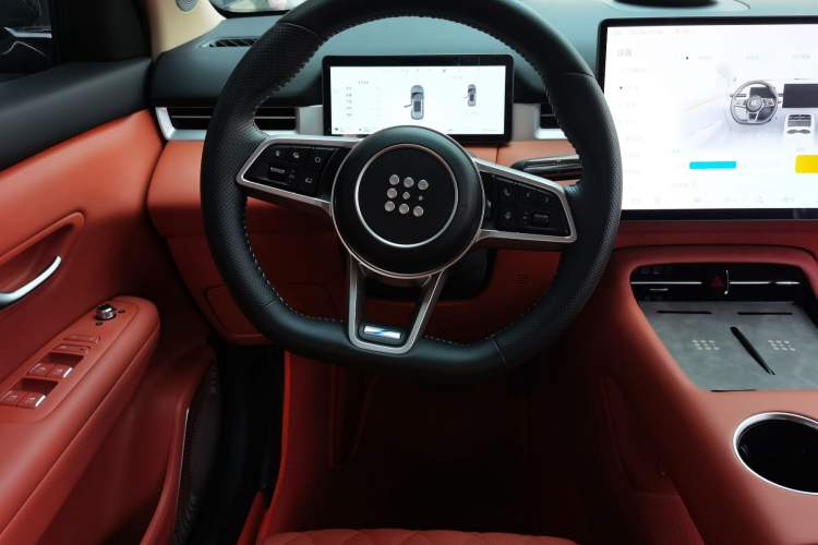 Used Landian E5 PLUS 2026 Model 165km Long-Range First-Adoption Version Ultra 5-seater
