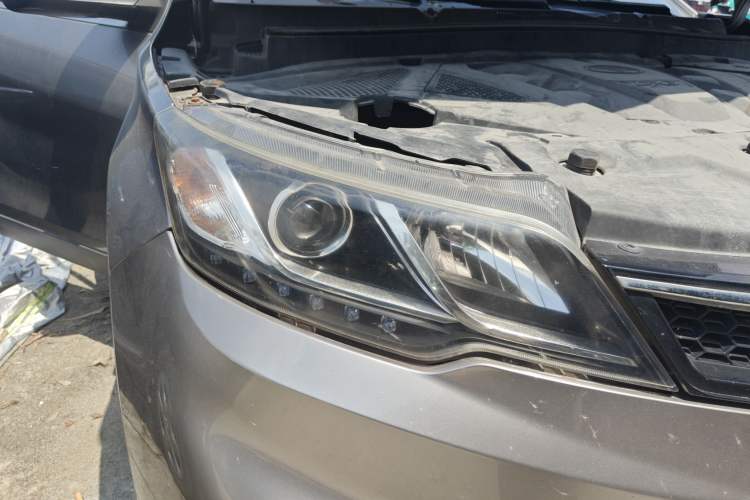 Used Soueast DX3 2018 1.5L Manual Luxury Model Right Front Headlight
