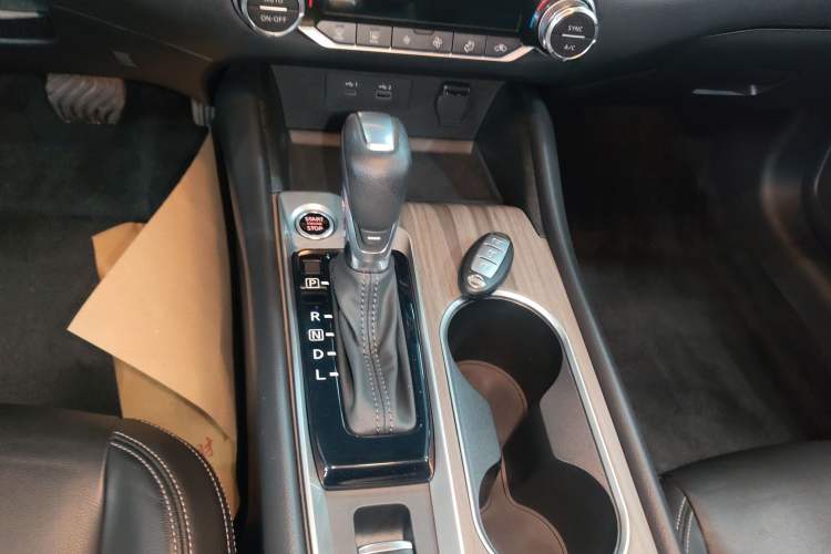 Used Nissan Teana 2021 2.0L XL Comfort Edition Gear Lever