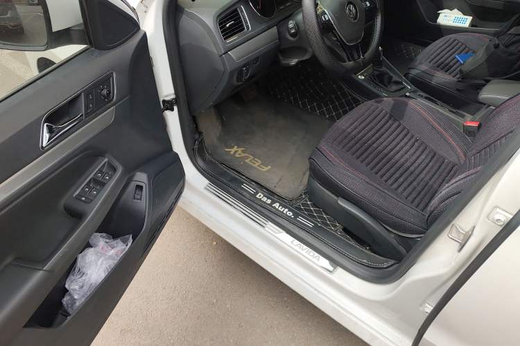 Used Volkswagen Lavida 2017 1.6L Automatic Comfort Edition