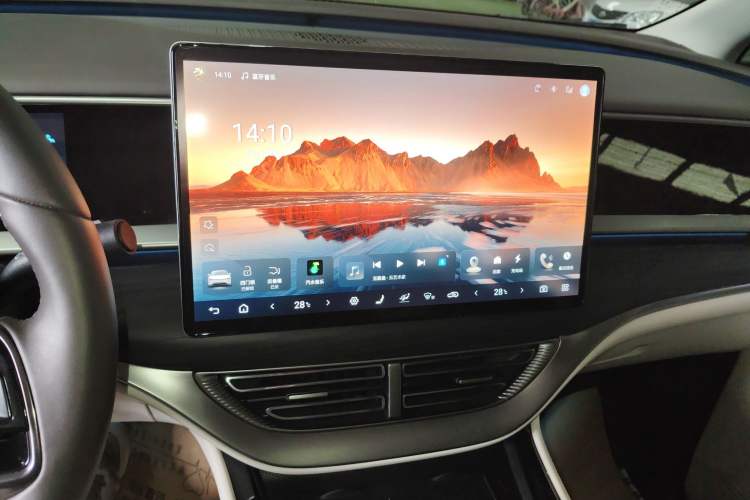 Used Denza D9 2024 DM-i 980 Four-Wheel Drive Prestige Model
