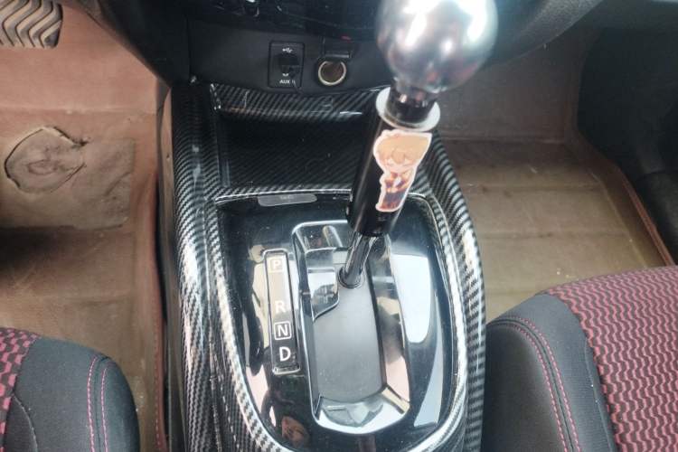 Used Nissan Qashqai 2016 2.0L CVT Elite Edition Gear Lever