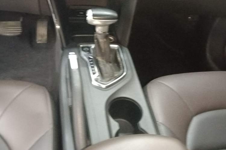 Used GAC Trumpchi GS4 2015 200T G-DCT Luxury Edition Gear Lever