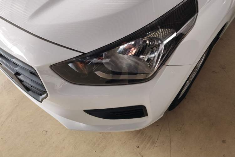 Used Hyundai Verna (older generation) 2020 1.4L Manual GL Refreshed Edition Left Front Headlight