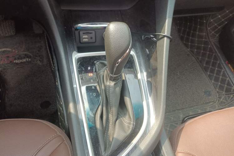 Used Buick GL6 2019 18T 6-Seater Connected Luxury Version China VI Standard
