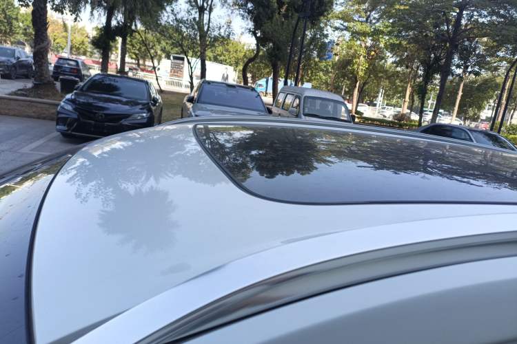 Used Volvo XC60 New Energy 2025 Plug-in Hybrid Long-Range All-Wheel Drive Smart Luxury Edition
