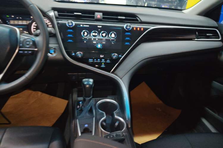 Used Toyota Camry 2019 Revised Version 2.0G Luxury Edition
