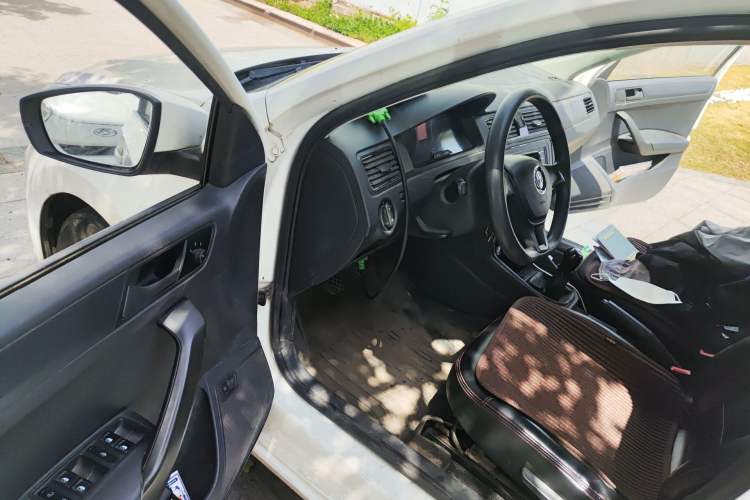 Used Volkswagen Santana 2019 1.5L Manual Fashion Edition China VI Standard
