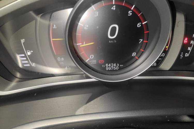 Used Volvo V40 2017 T3 Zhiya Edition
