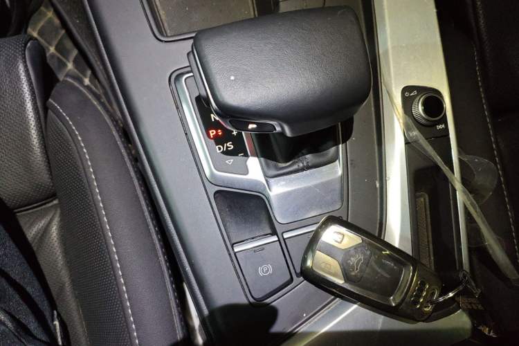 Used Audi A4L 2023 40 TFSI Fashion Dynamic Model
