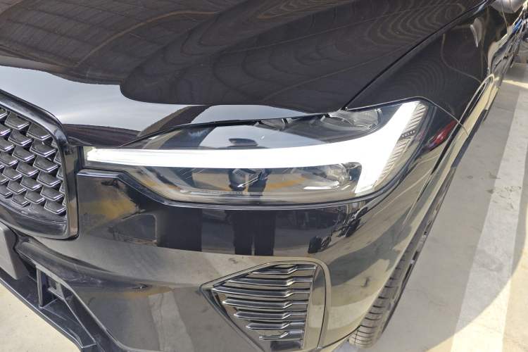 Used Volvo XC60 2025 B5 Four-Wheel Drive Smart & Advanced Midnight Black Edition