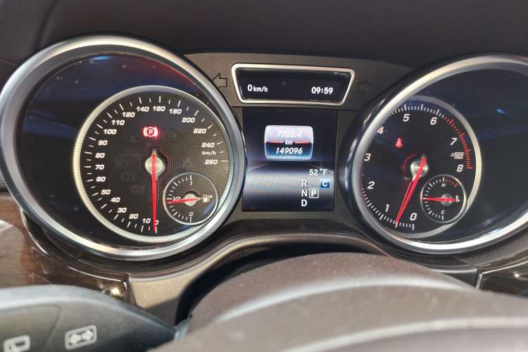 Used Mercedes-Benz GLS-Class 2017 GLS 450 Low-Power Version U.S. Specification Instrument Cluster