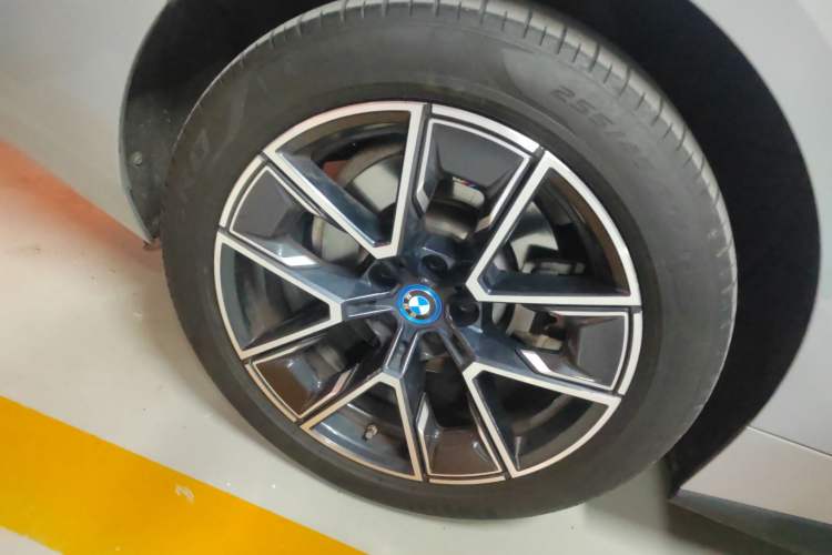 Used BMW i4 2023 eDrive35
