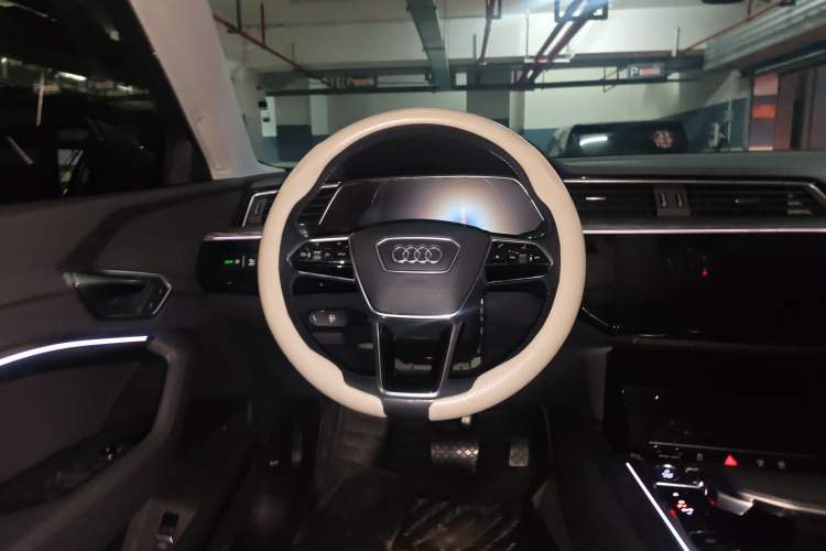 Used Audi e-tron 2019 55 quattro Fashion Edition
