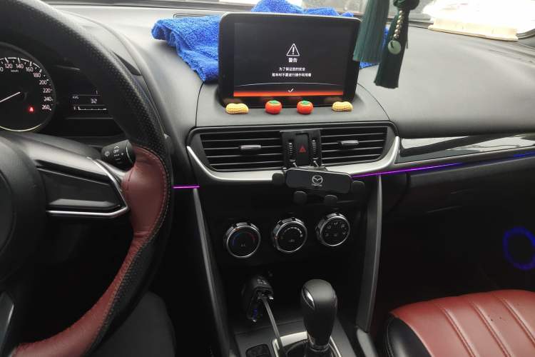 Used Mazda CX-4 2018 2.0L Automatic Two-Wheel Drive Blue Sky Dynamic Version China V Standard
