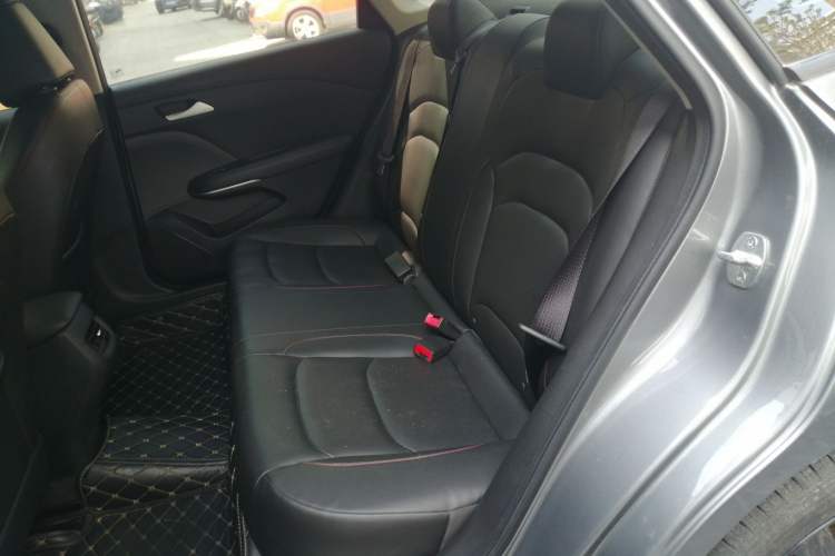 Used Chevrolet Monza 2019 Redline 320T Dual-Clutch Sporty Version China VI Standard Left Rear Seat