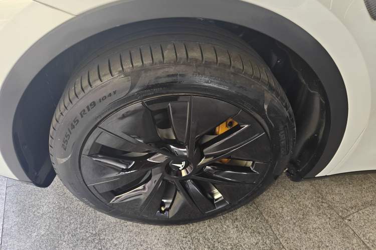 Used Tesla Model Y 2021 Standard Range Rear-Wheel Drive Version