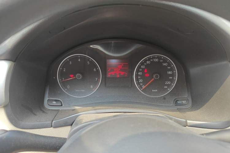 Used Volkswagen Bora 2011 1.6L Manual Fashion Edition Instrument Cluster