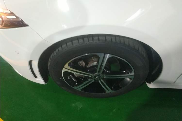 Used Mercedes-Benz A-Class 2022 Revised Version A 200 L Sport Sedan Fashionable Style