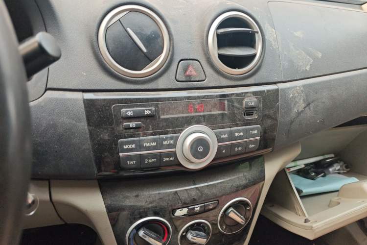 Used CHANGAN Alsvin V3 2015 1.4L Manual Meiruan Model China V Standard Audio And AC Panel