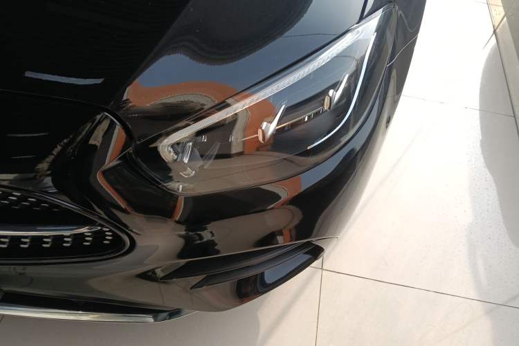 Used Mercedes-Benz E-Class New Energy 2023 E 350 e L Plug-in Hybrid Sports Sedan
