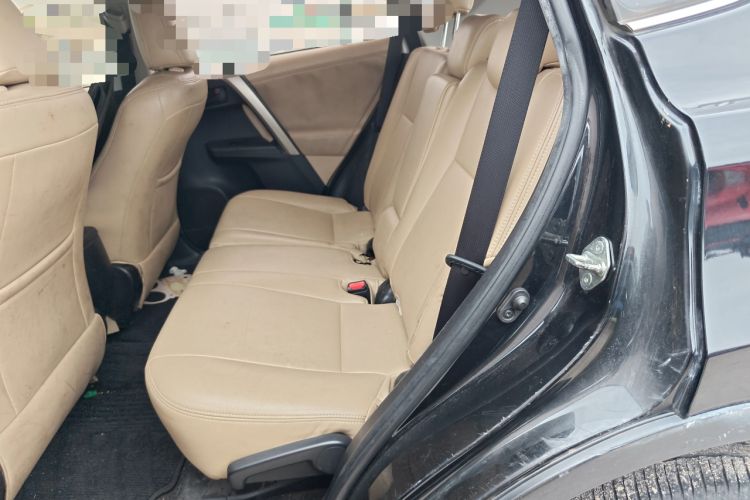 Used Toyota RAV4 2015 2.0L CVT Two-Wheel Drive Fashion Edition Left Rear Seat