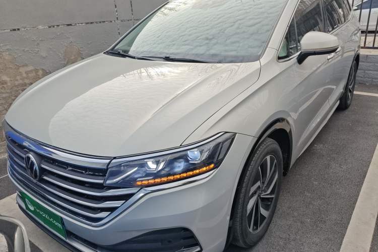 Used Volkswagen Viloran 2024 330TSI Luxury Edition