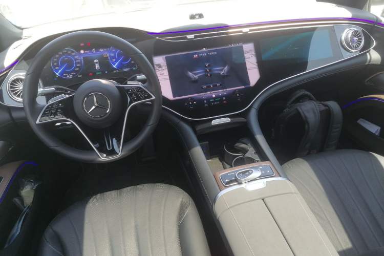 Used Mercedes-Benz EQS 2022 Updated Version 450+ Pioneer Edition Center Console