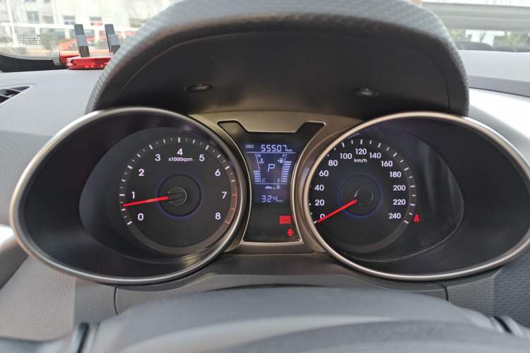 Used Hyundai Veloster 2011 1.6L Automatic Luxury Edition Instrument Cluster