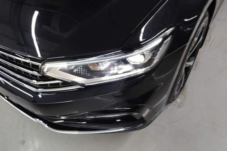 Used Volkswagen Magotan 2025 Zhongxiang Version 330TSI DSG Luxury Edition Left Front Headlight