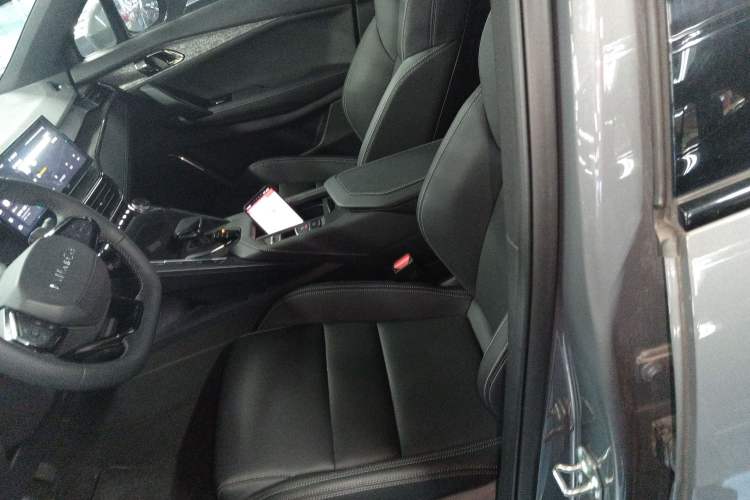 Used Lynk & Co 06 2023 Remix 1.5T JinPro
