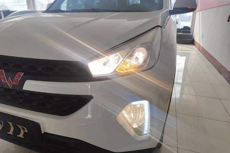 Used Wuling Hongguang S3 2018 1.5L Manual Standard Version China V Standard