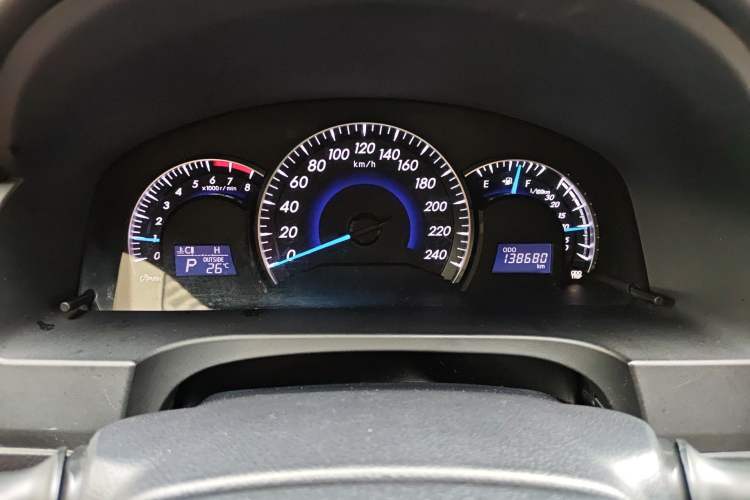 Used Toyota Camry 2013 2.5G Comfort Edition Odometer Close Up