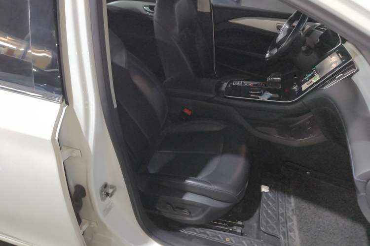 Used Rising ER6 2021 New Dynamic Edition 620km Smart Enjoyment Version
