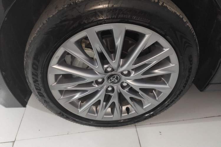 Used Toyota Avalon 2024 Dual-Motor 2.0L Premium Edition